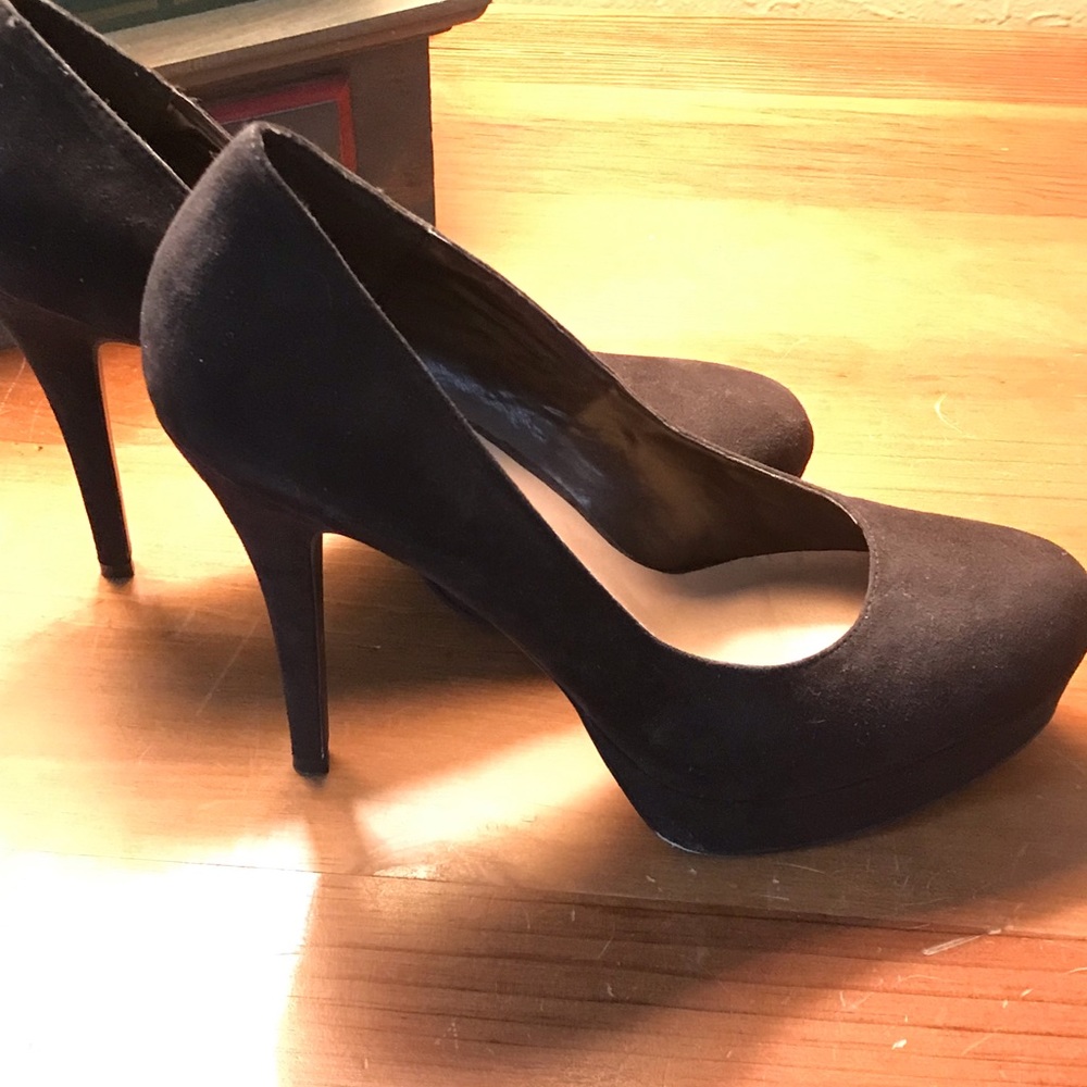 Lauren Conrad platformed sexy suede stilettos! ❤️